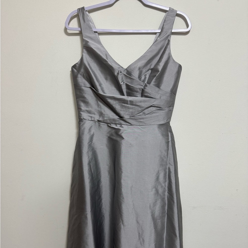 Elegant Silver V-Neck Satin Dress
